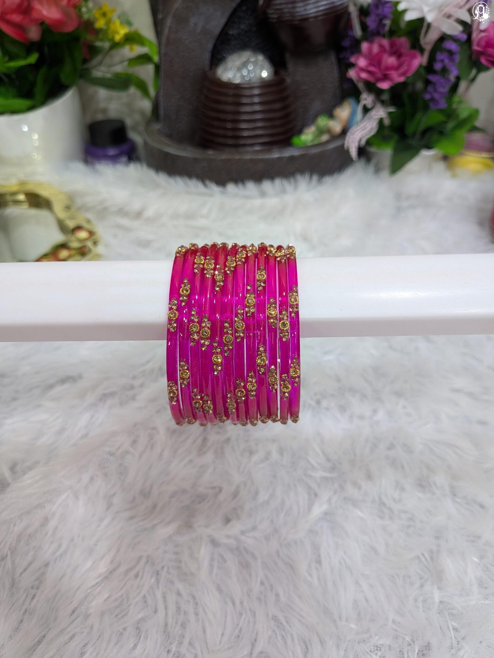 Aadhira Gold Stone Bangles - Image 4