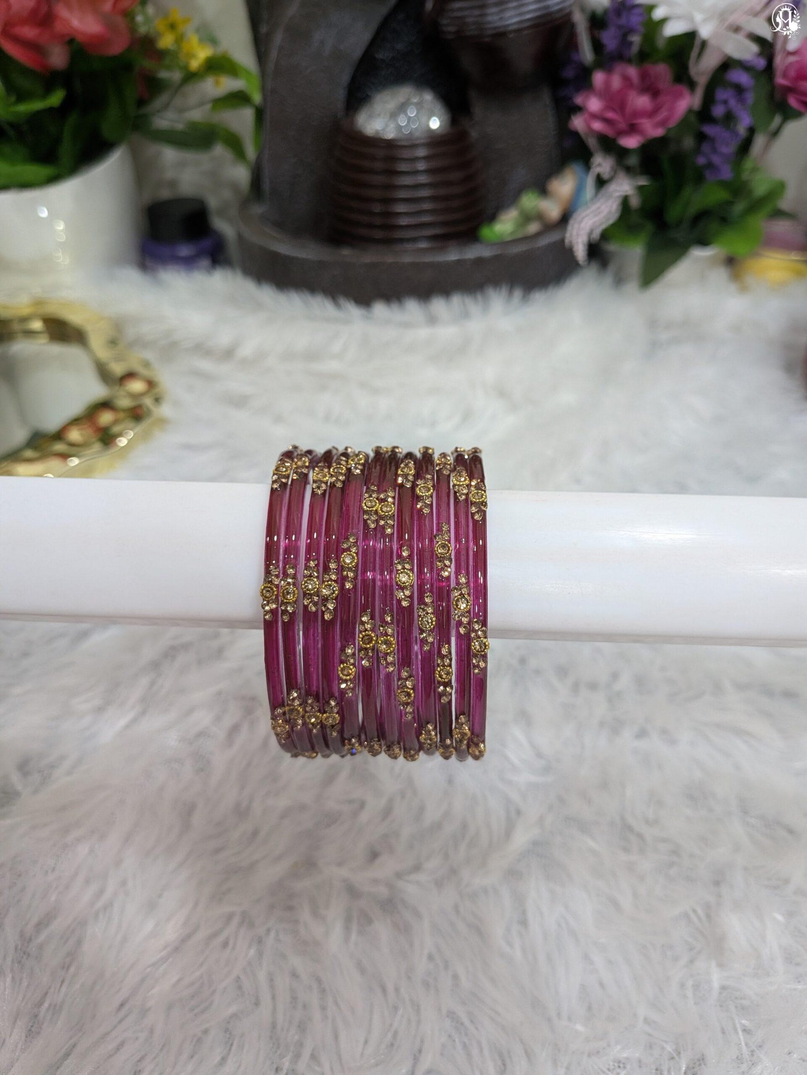 Aadhira Gold Stone Bangles - Image 2