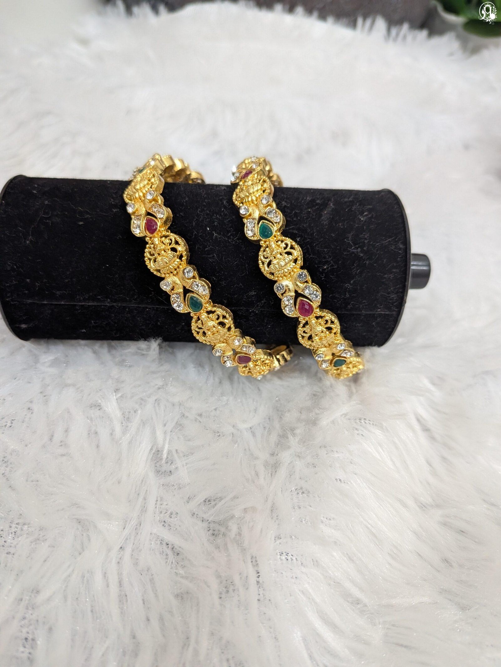 Lakshmi Motif Temple Jewelry Bangles - Image 3