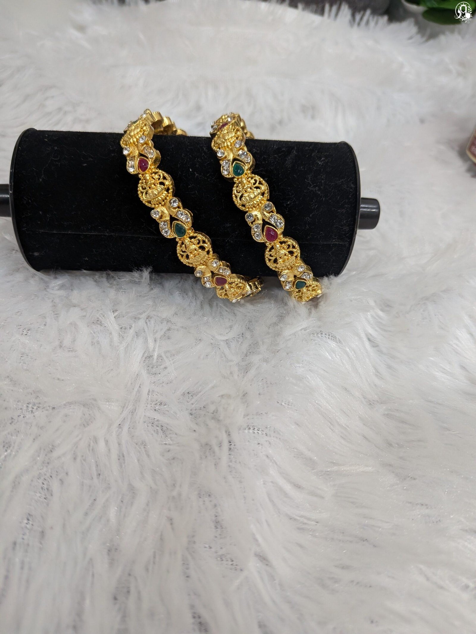Lakshmi Motif Temple Jewelry Bangles - Image 2
