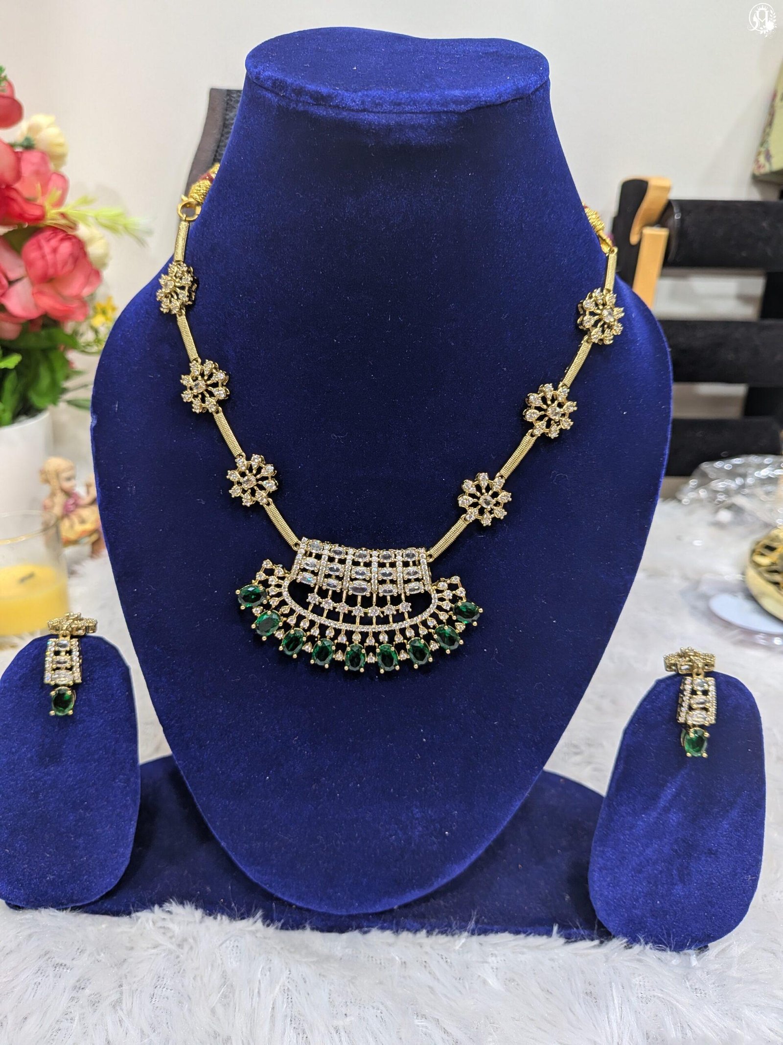 Green Emerald Cubic Zirconia (CZ) Fan-Pendant Floral Chain Necklace Set